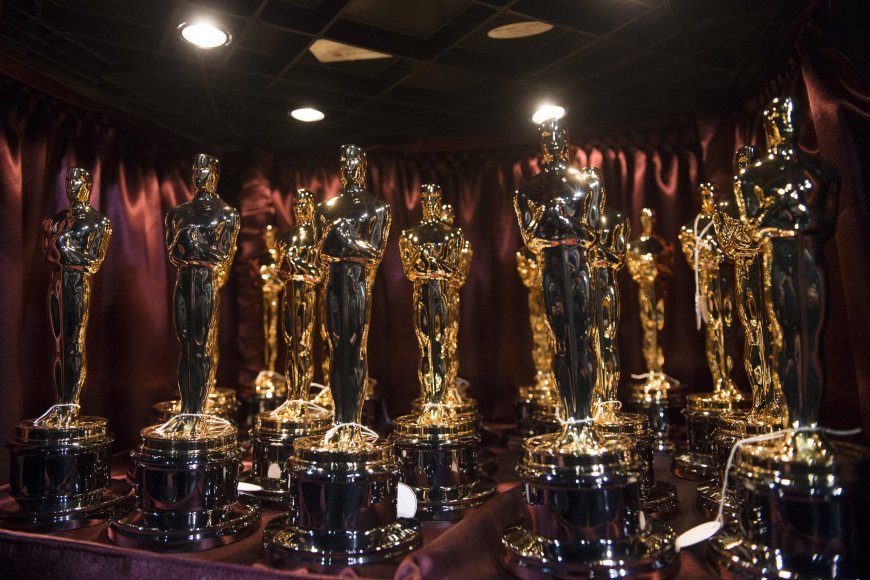 Oscars 2025 live: the gala begins with Conor O'Brien as host and memes flood the networks