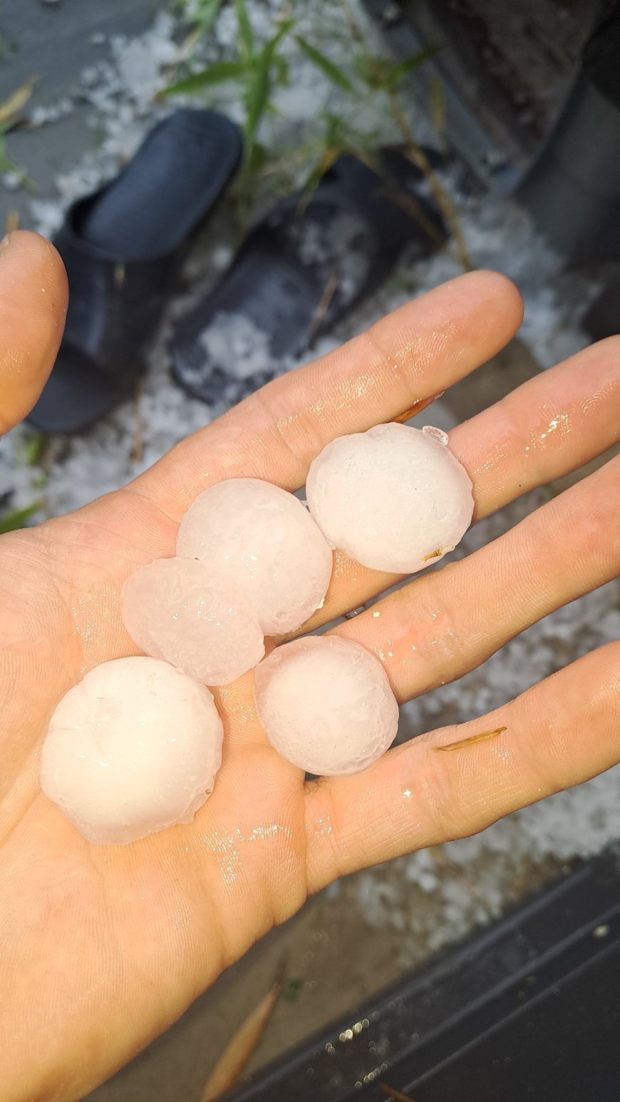 Hailstorm lashes Paris with egg-sized stones and wreaks havoc on the subway
