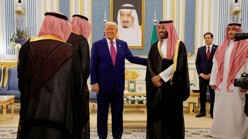 Trump se reúne con el presidente sirio Ahmed al-Shara tras anunciar el levantamiento de sanciones