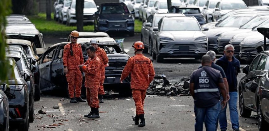 Two helicopters collide in Rio de Janeiro, leaving at least six dead