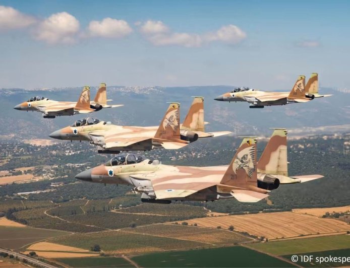 Israel despliega cazas ante sospecha de secuestro en vuelo de Flydubai (Dubái-Tel Aviv); el avión desaparece de los radares y aterriza en Tabuk